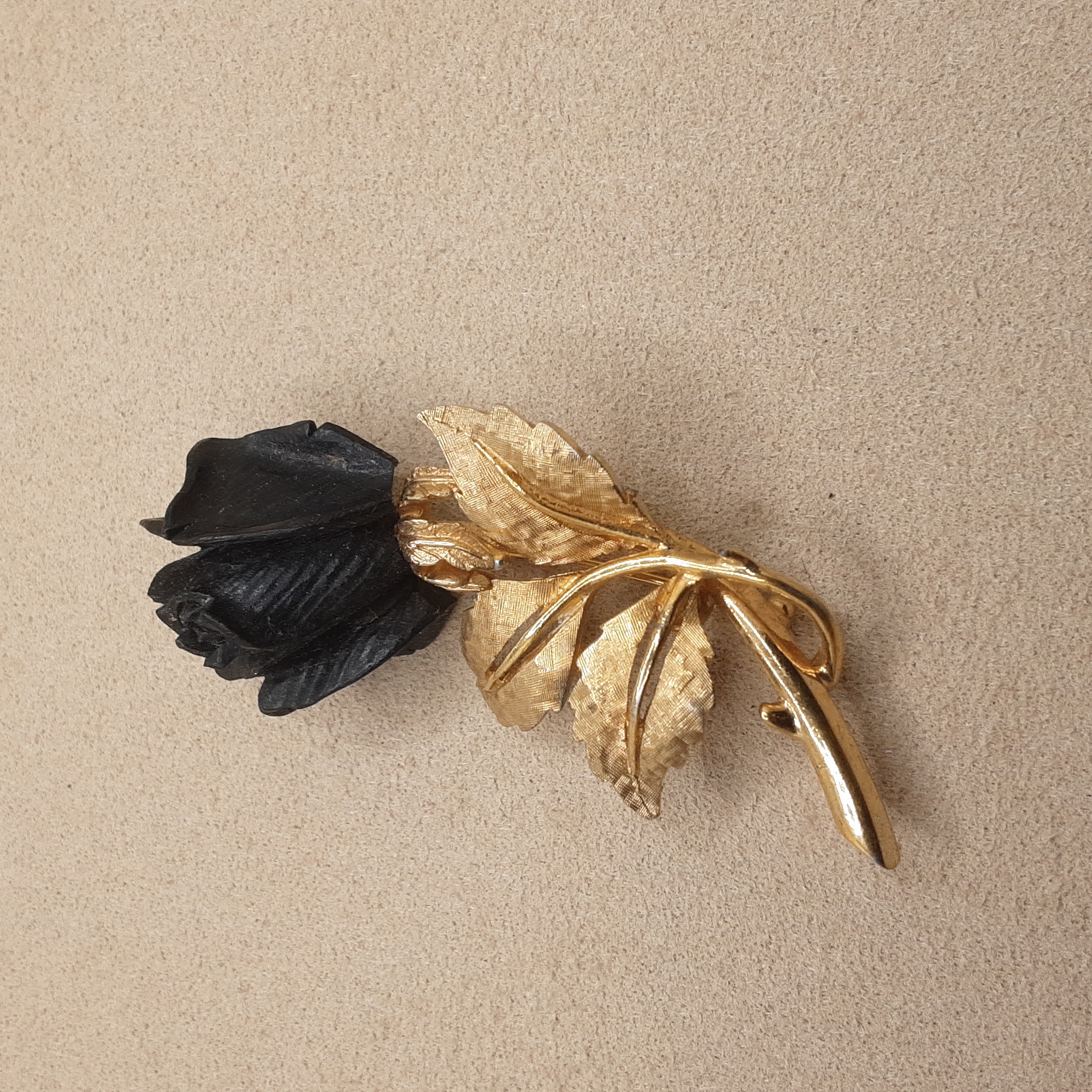 Unique Vintage Boucher Black And Gold Rose Brooch - Excellent Used Condition